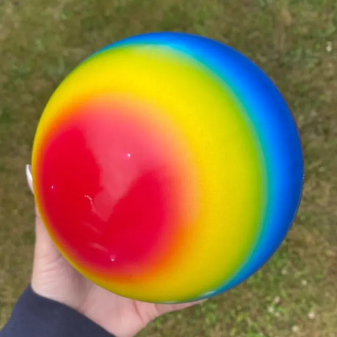 Ball - Regnbueball 18cm