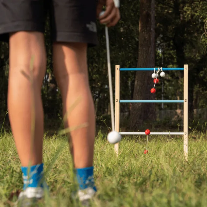 2-i-1 stigegolf og kastespill