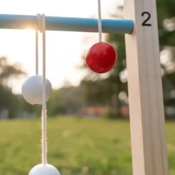 2-i-1 stigegolf og kastespill