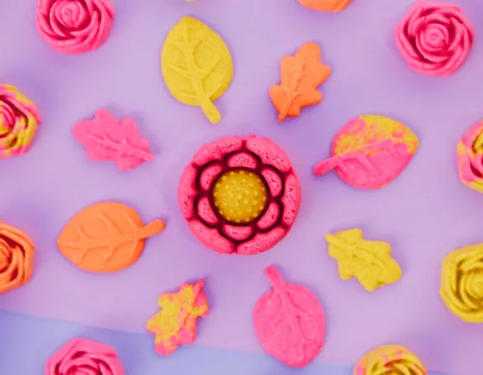 Kinetic Sand® - Squish Blossom