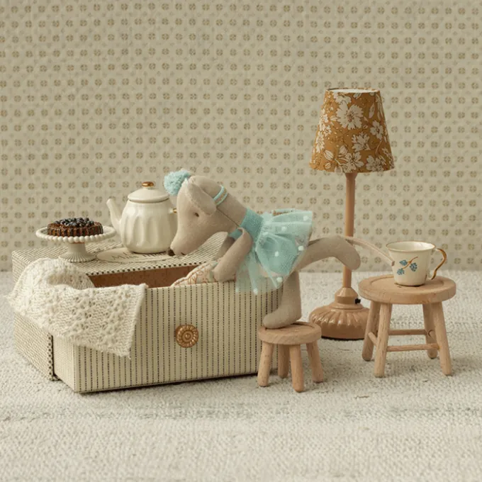 Maileg dansemus, lillesøster - Inkl. daybed