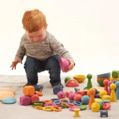 Montessori regnbue sett, 84 deler