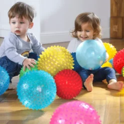 Myk regnbueball med luft - Inkl. kuler