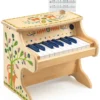 Piano i tre med elektronisk lyd