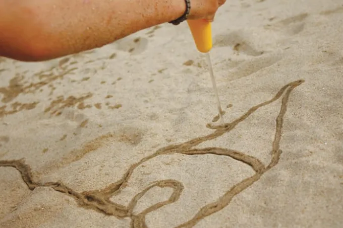 Sandlek - Cuppi: Spade, sikt & ball, grå