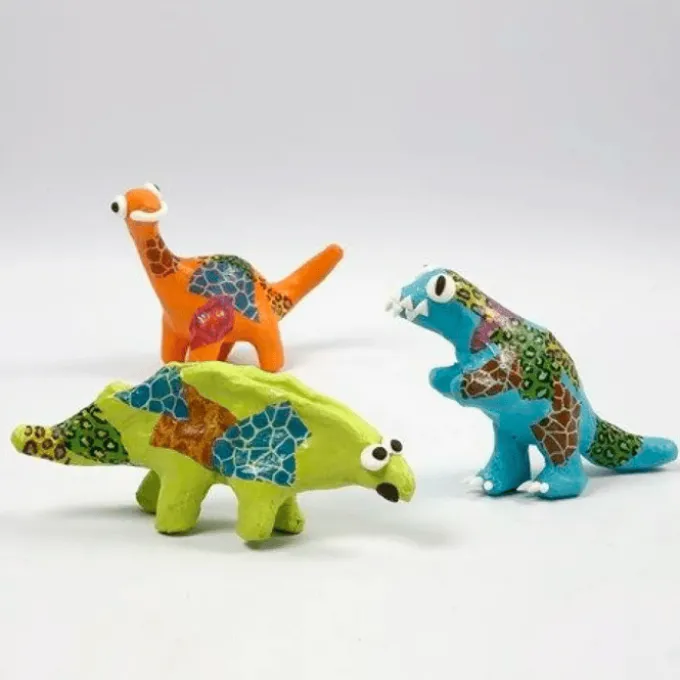 Stegosaurus av pappmasjé - L: 21,9 cm