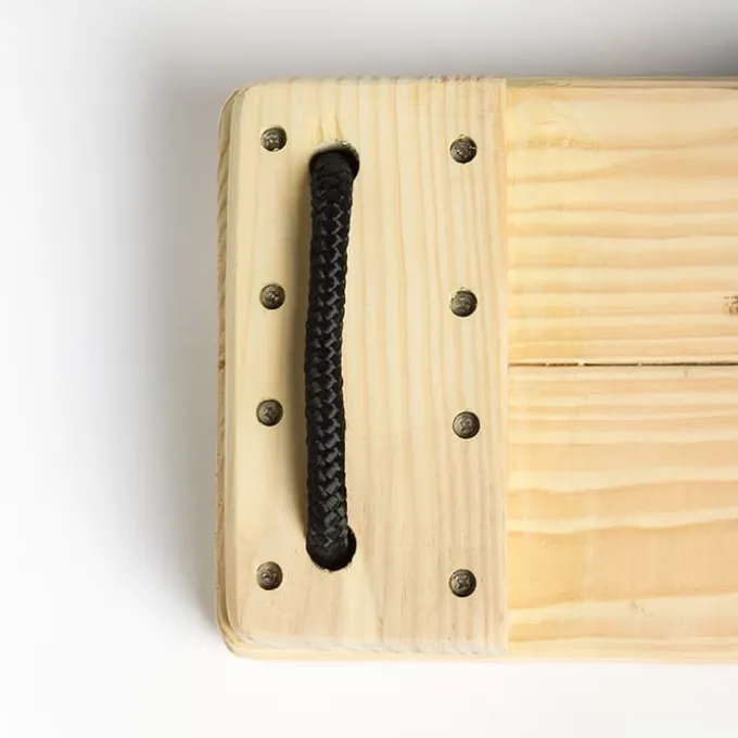 Trehuske 44 x 17,5 cm - (svart tau)